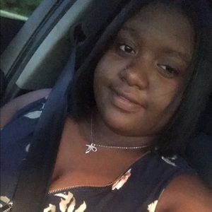 Meet your Posher, Jasmine